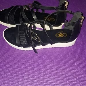 New G by guess sandles